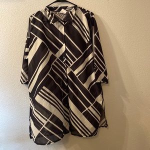 Figure magic black and white sheer top size large